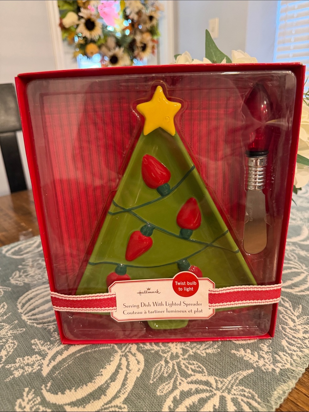 Hallmark Ceramic Christmas Tree Serving Dish with Lighted Spreader